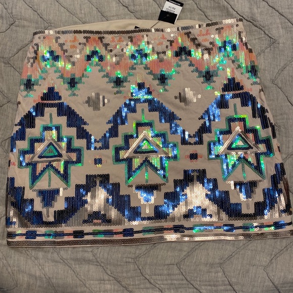 NWT Express Sequins Skirt - Picture 5 of 6